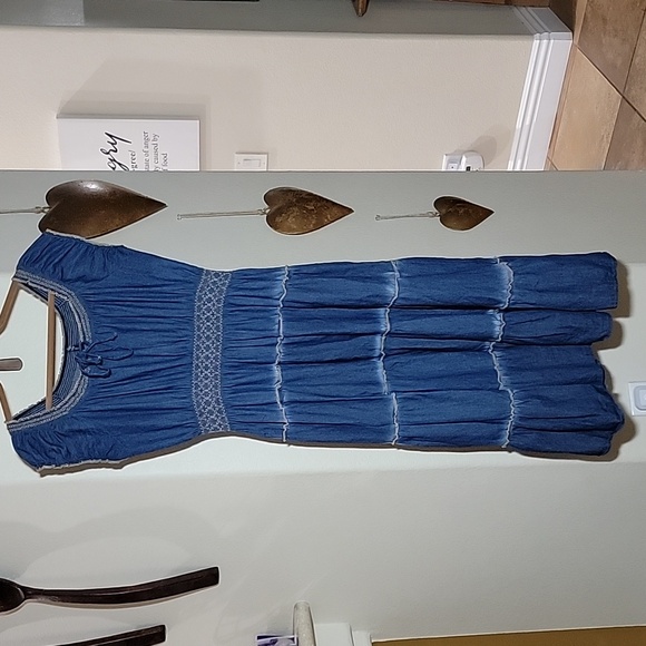 Indigo & Lace Plus Size Distressed Denim Tiered Cap Sleeve Dress size 1X - Picture 1 of 13